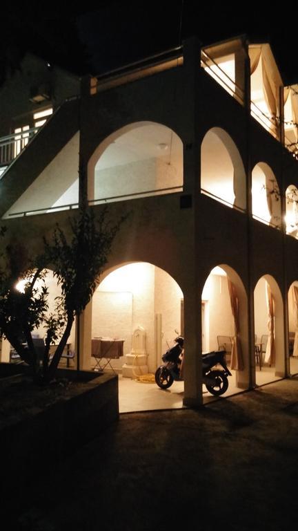 Kilic Apartments Трогир Екстериор снимка